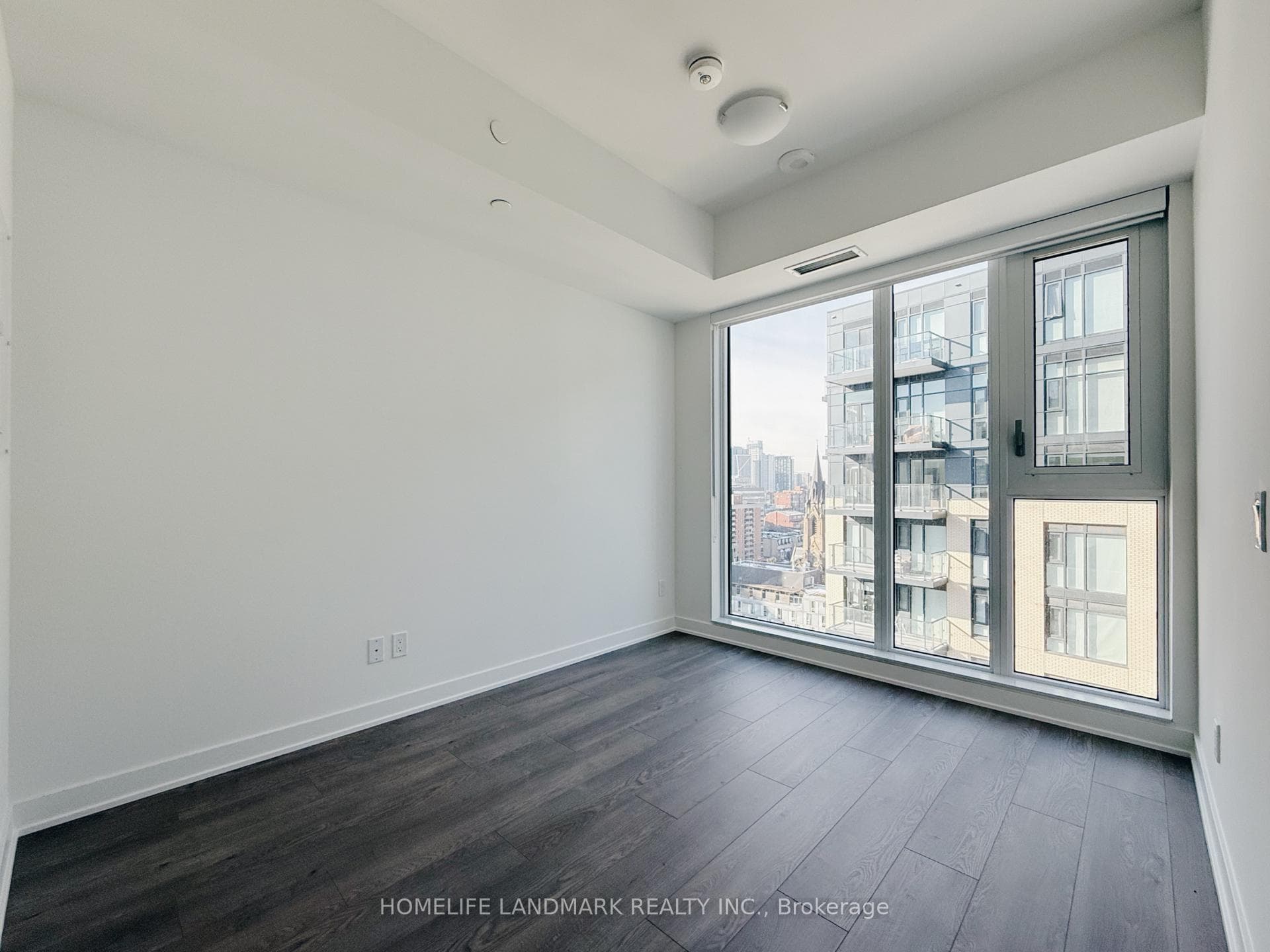 543 Richmond Street Unit 1410 photo 3