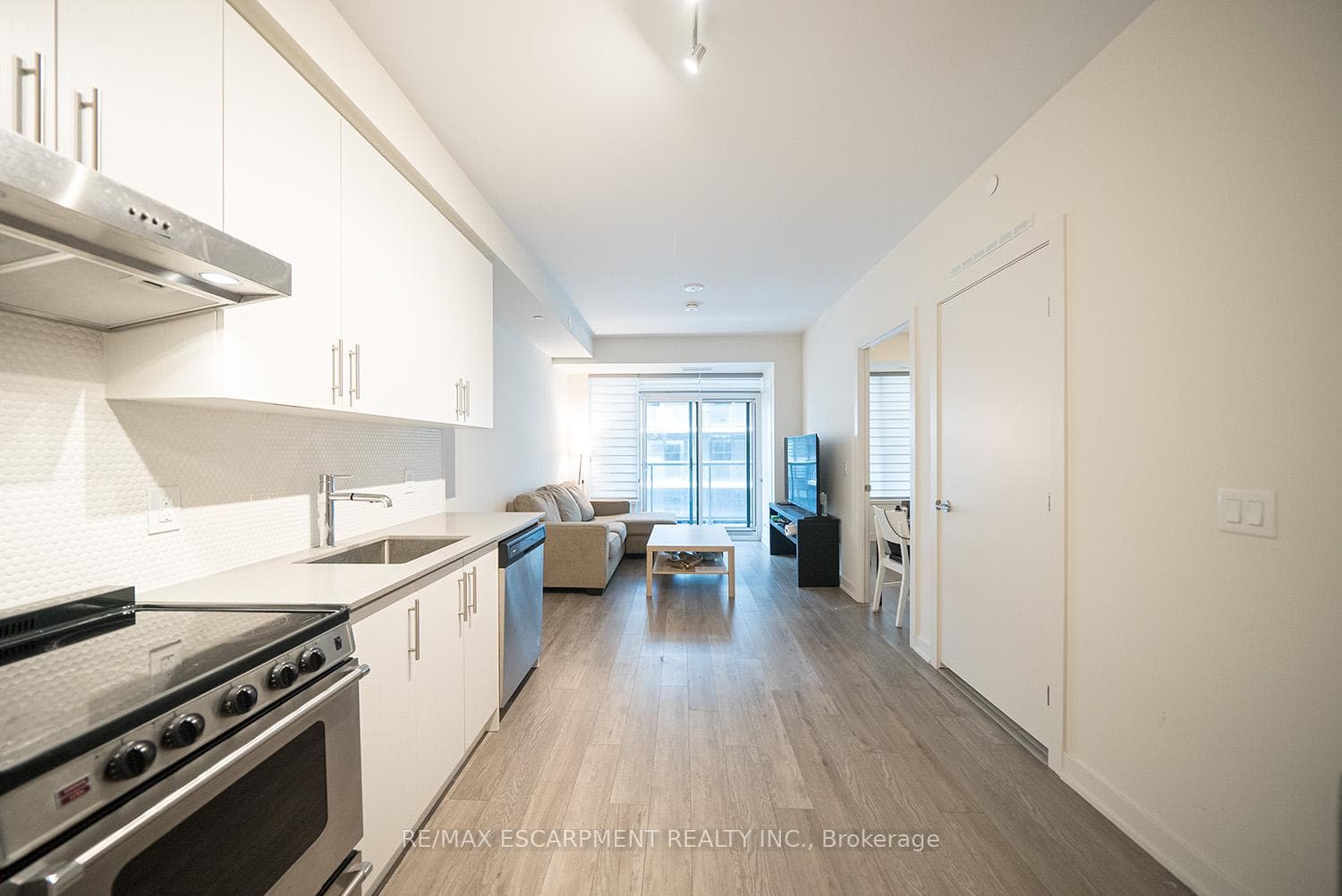 212 King William Street Unit 1109 photo 6