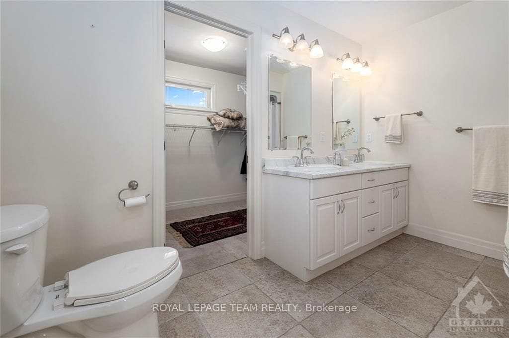 36 BEVAN Drive photo 17