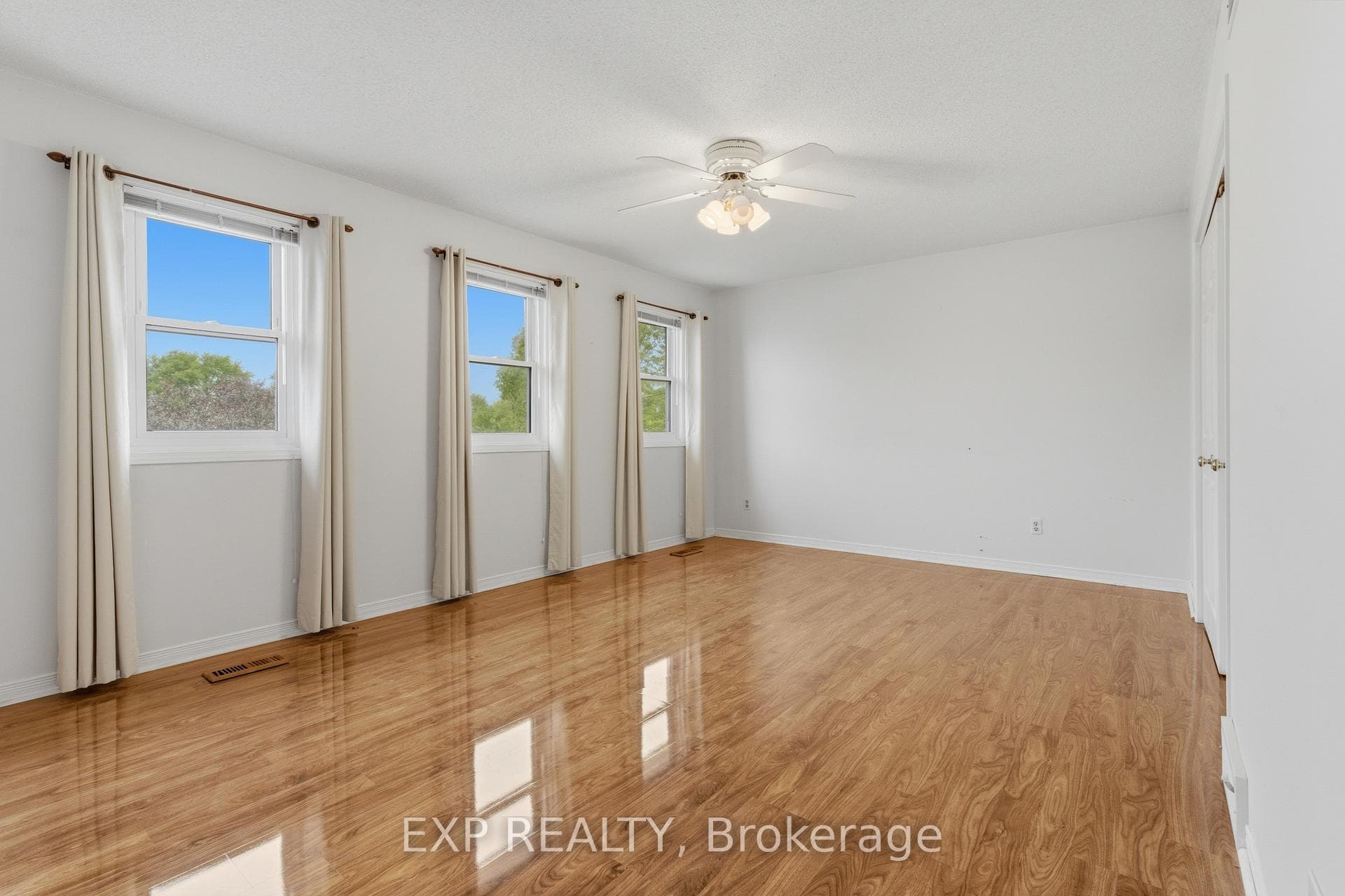 3722 Sussex Lane photo 28