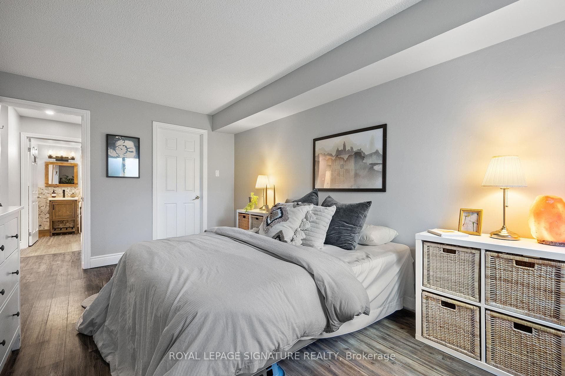 1502 Pilgrims Way Unit 411 photo 18