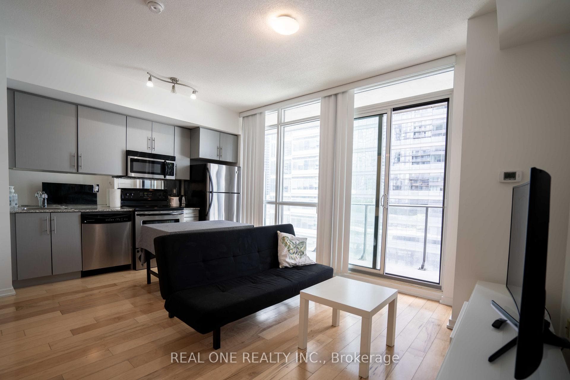 65 Bremner Boulevard Unit 1207 photo 5