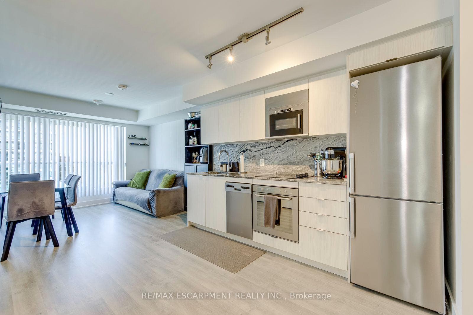 5 Mabelle Avenue Unit 2832 photo 13