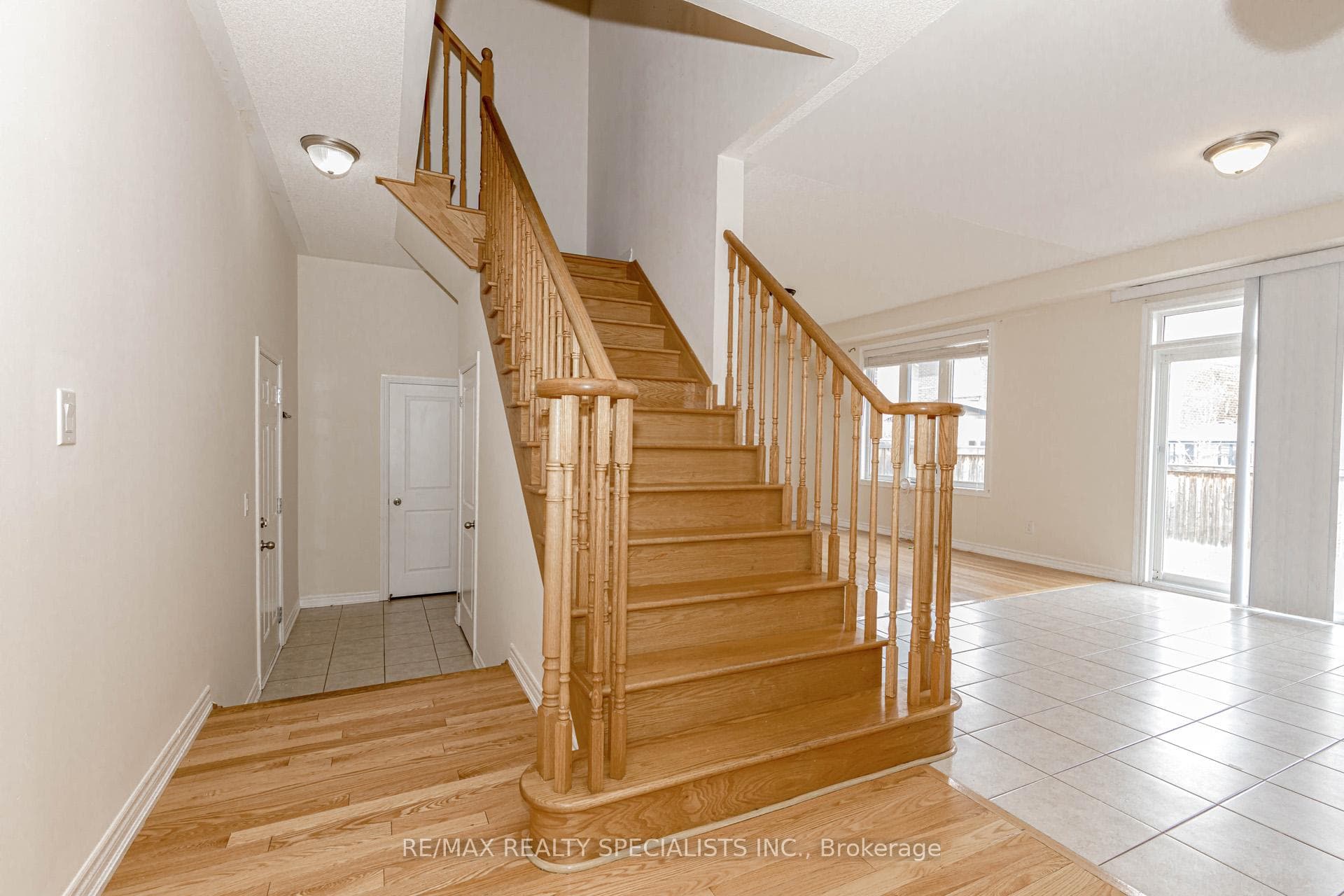 137 Savoline Boulevard photo 7