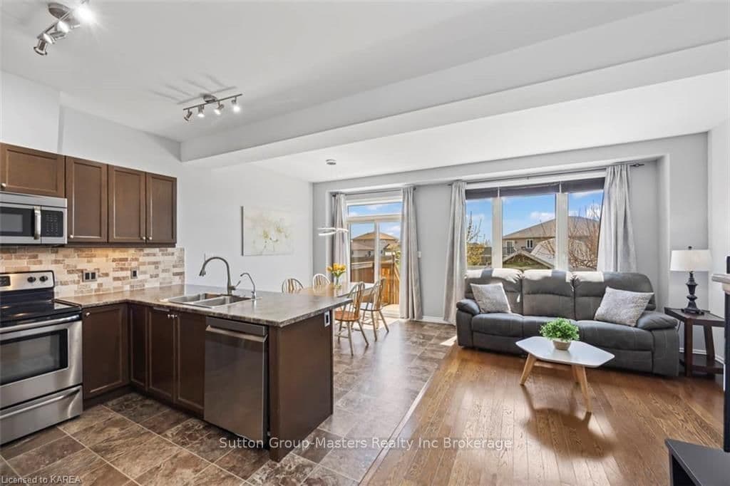 120 SIMURDA Court photo 9