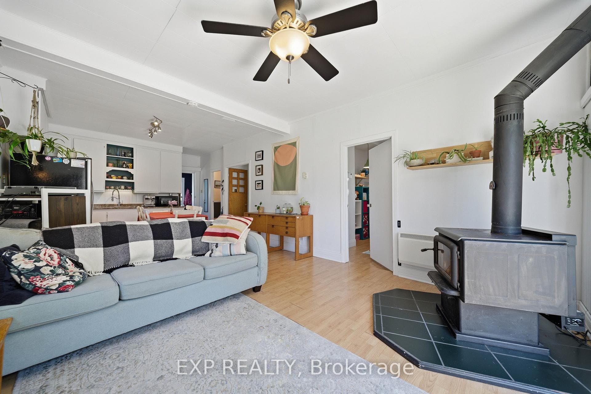 1490 PLANTAGENET CONCESSION 3 N/A photo 15