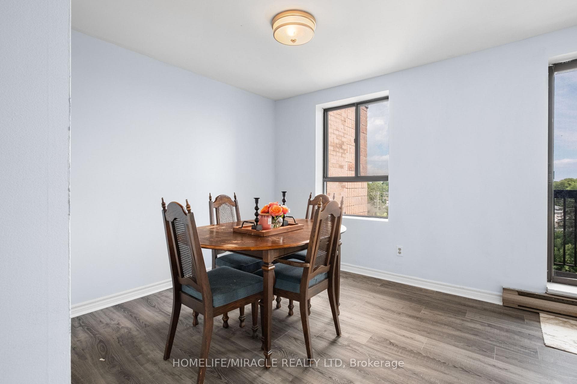17 Eldon Hall Place Unit 614 photo 27