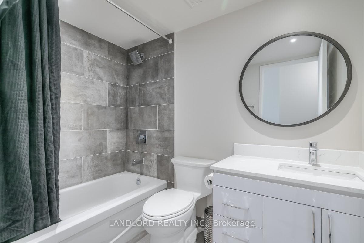 270 Queens Quay Unit 2306 photo 18