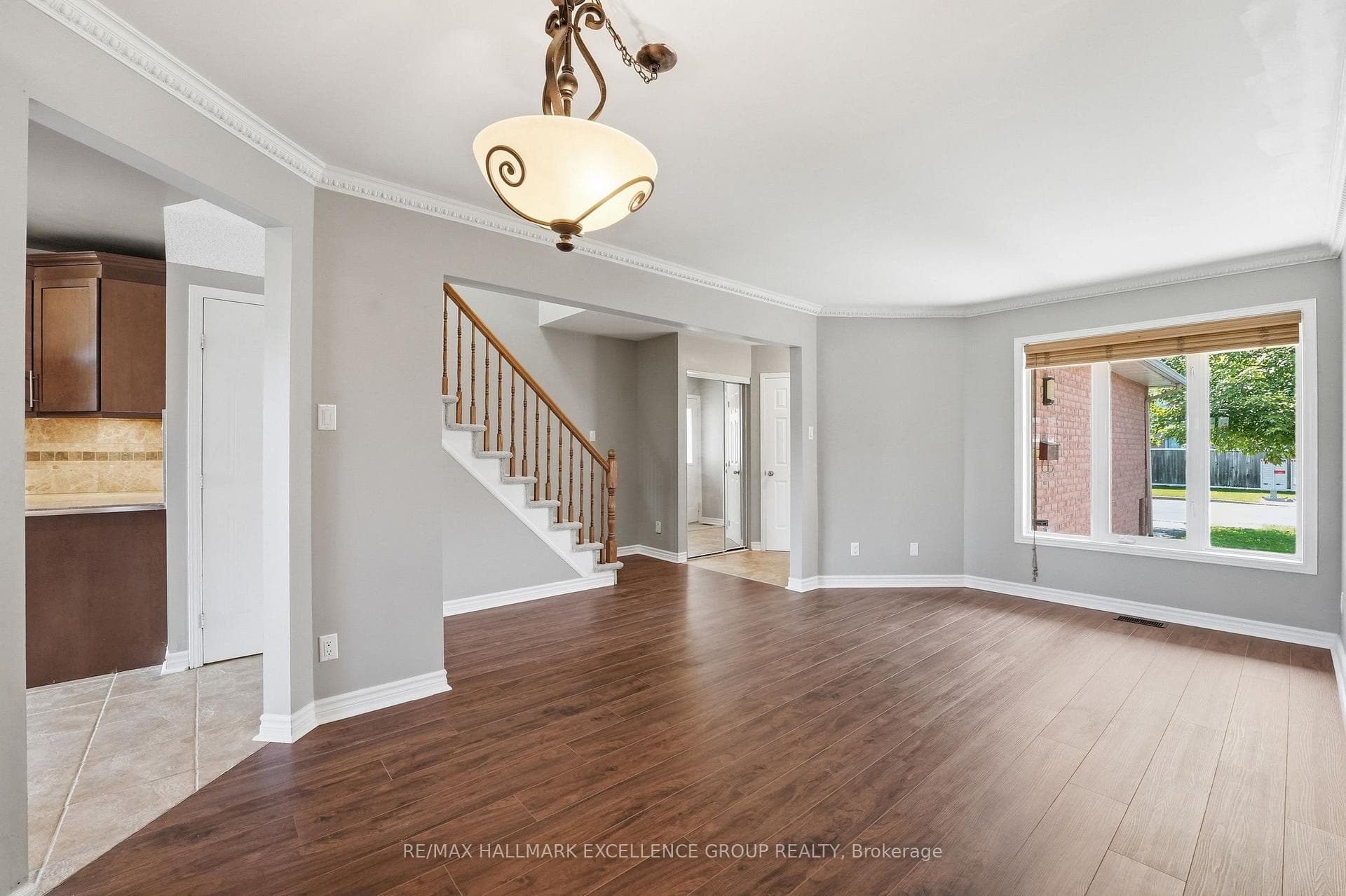 887 Nesting Way photo 11
