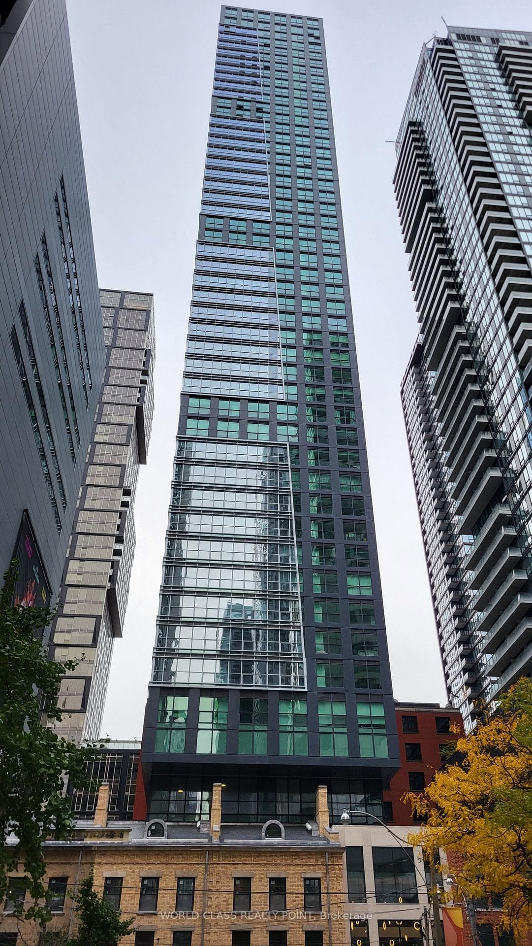 327 King Street Unit 3903 photo 19