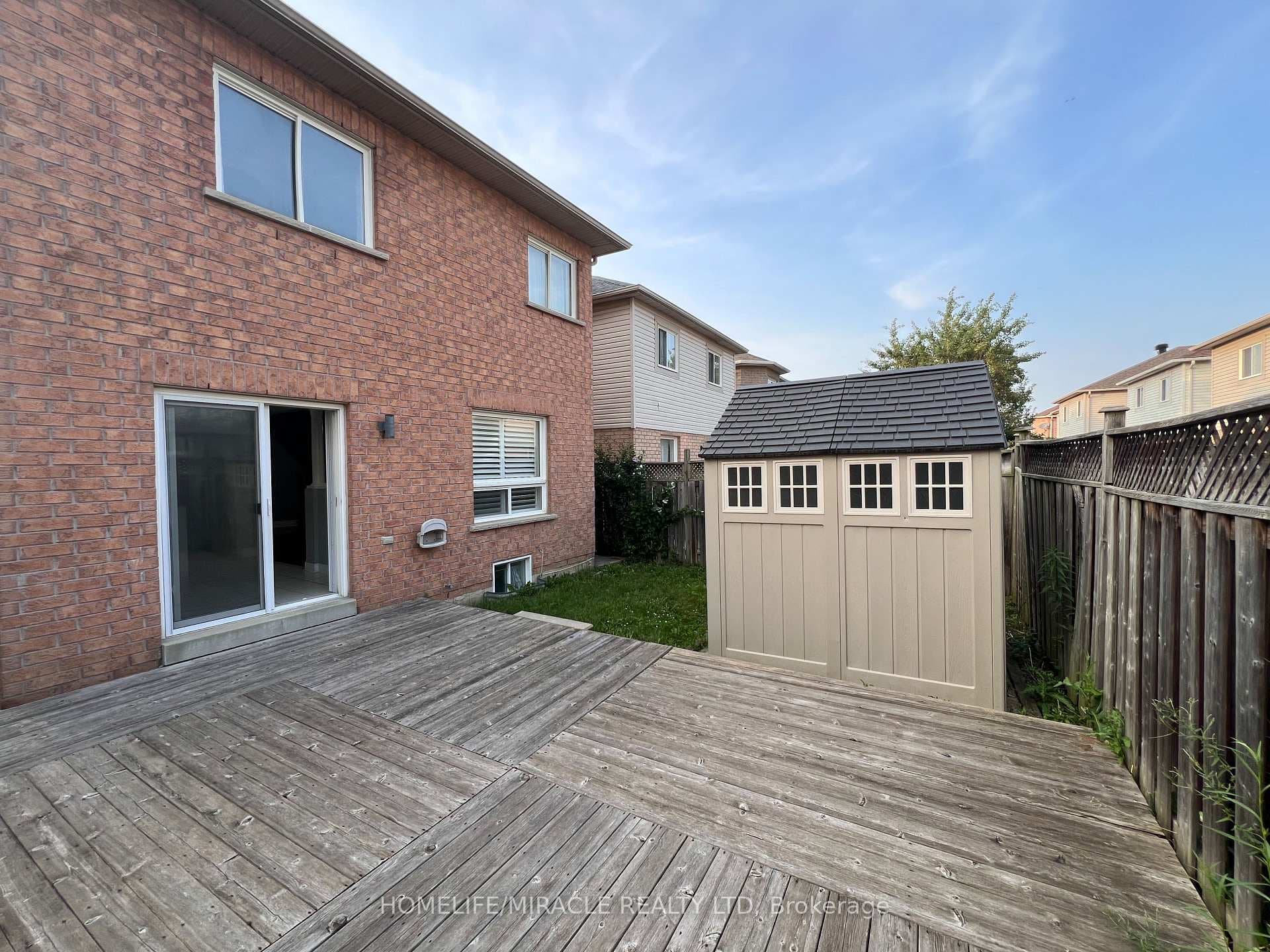 28 Ridgemore Crescent photo 12