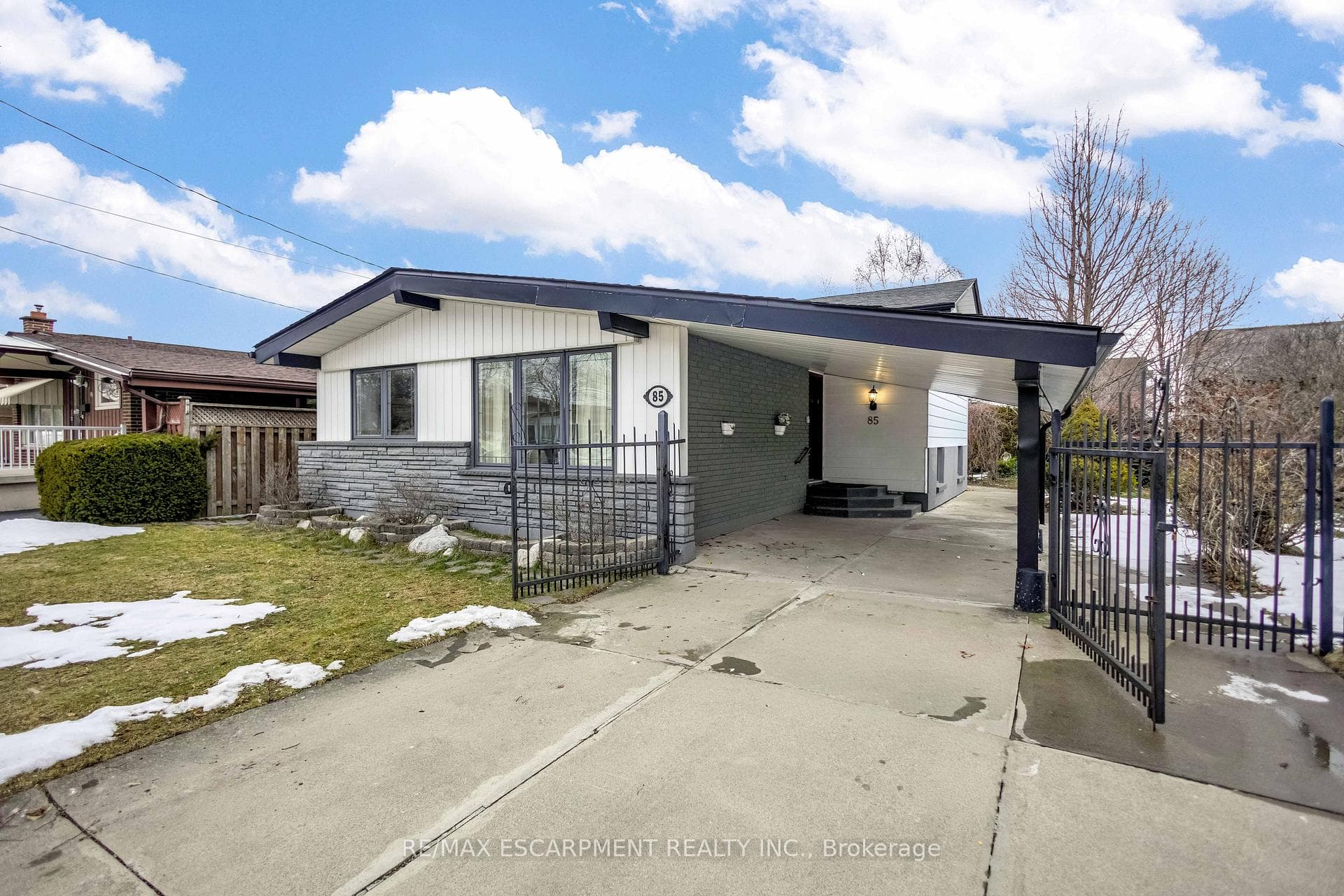 85 Ranchdale Drive photo 4