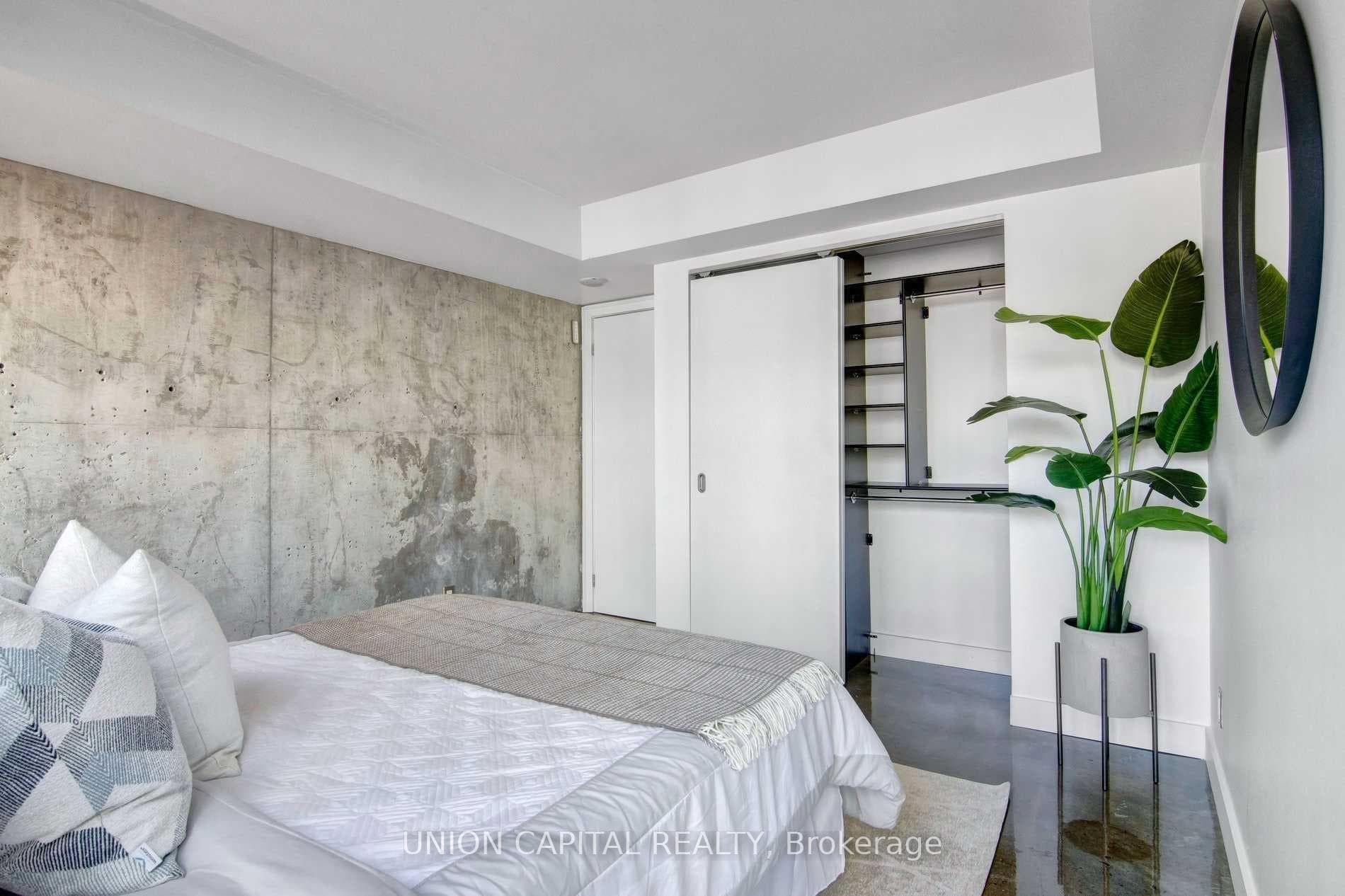 33 Lombard Street Unit 404 photo 12