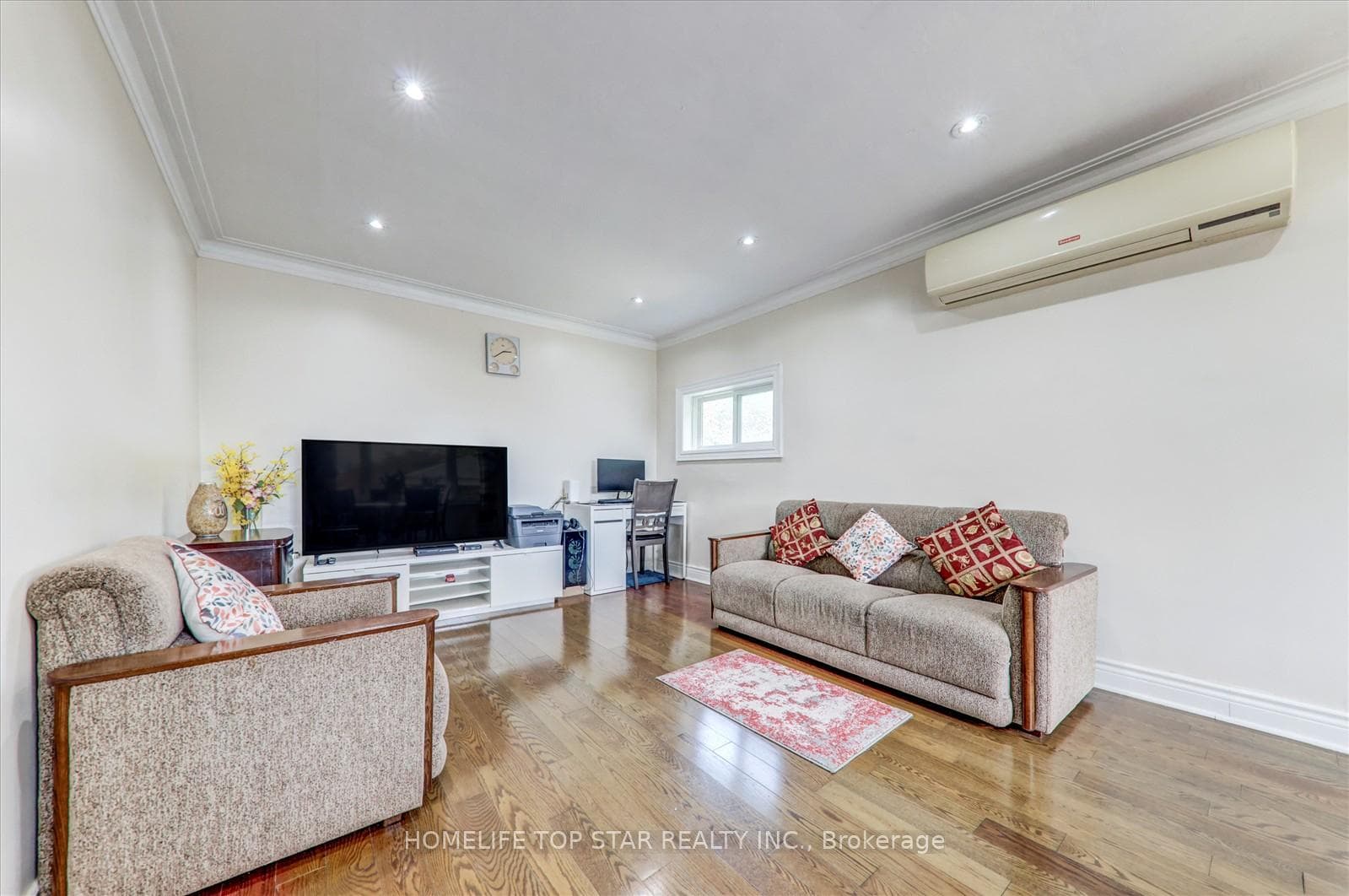 40 Lombardy Crescent photo 12