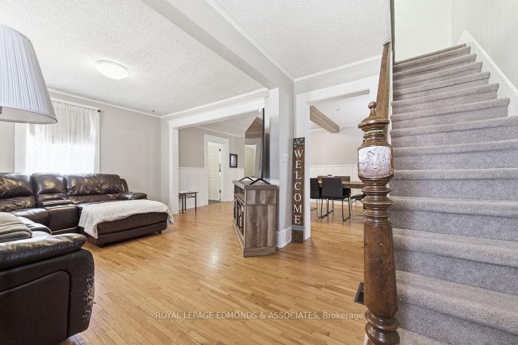 430 Mary Street photo 10