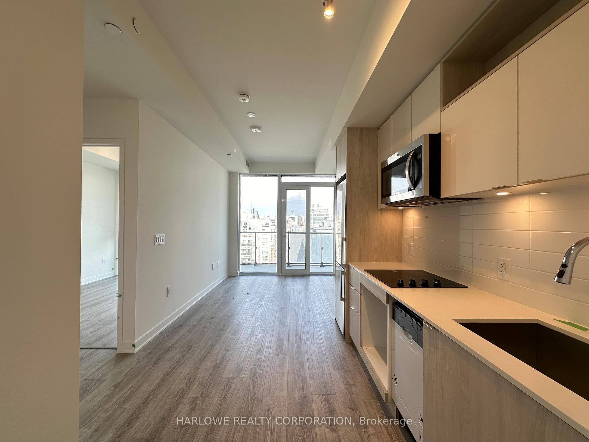 135 Lower Sherbourne Street Unit 1577 W photo 3