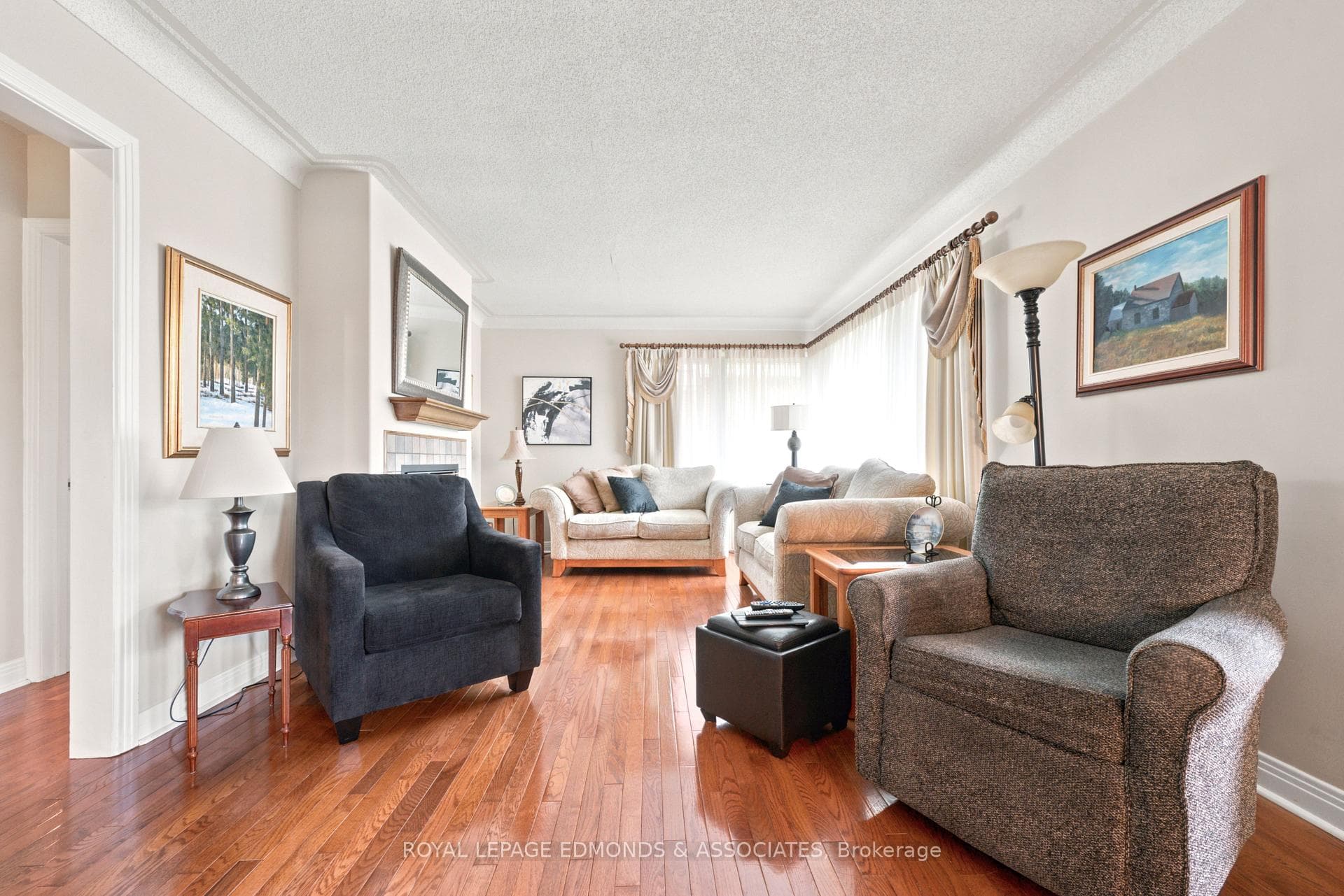 532 Herbert Street photo 9