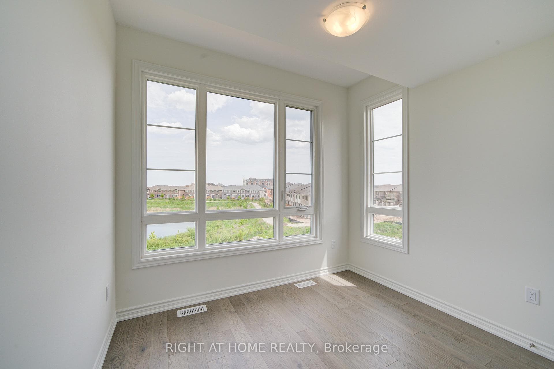 1220 Dartmouth Crescent Unit 8 photo 41