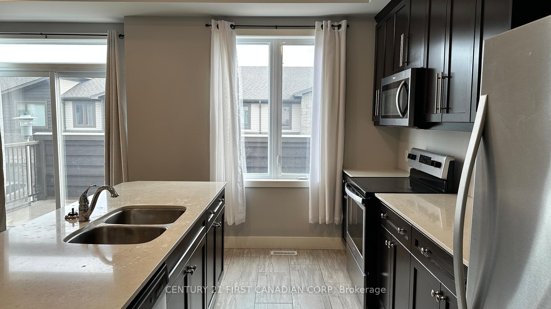1960 Dalmagarry Road Unit 27 photo 8