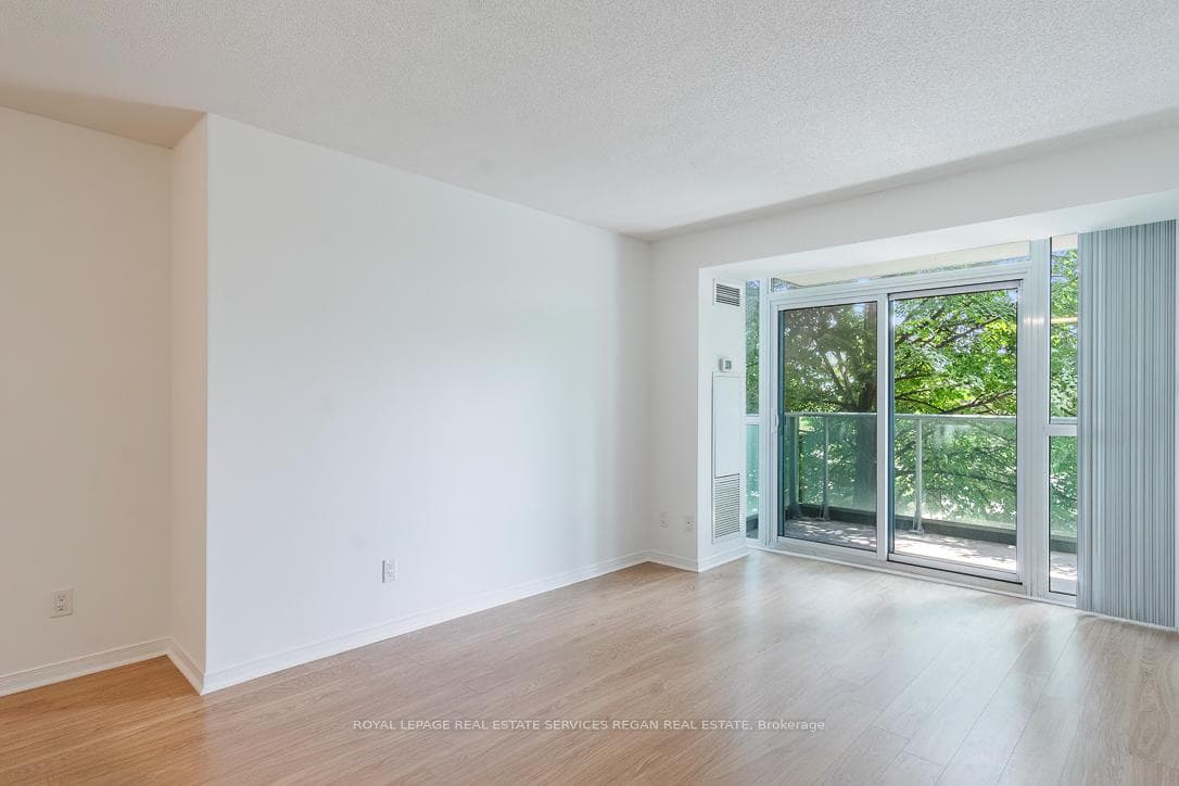 4900 Glen Erin Drive Unit 207 photo 11