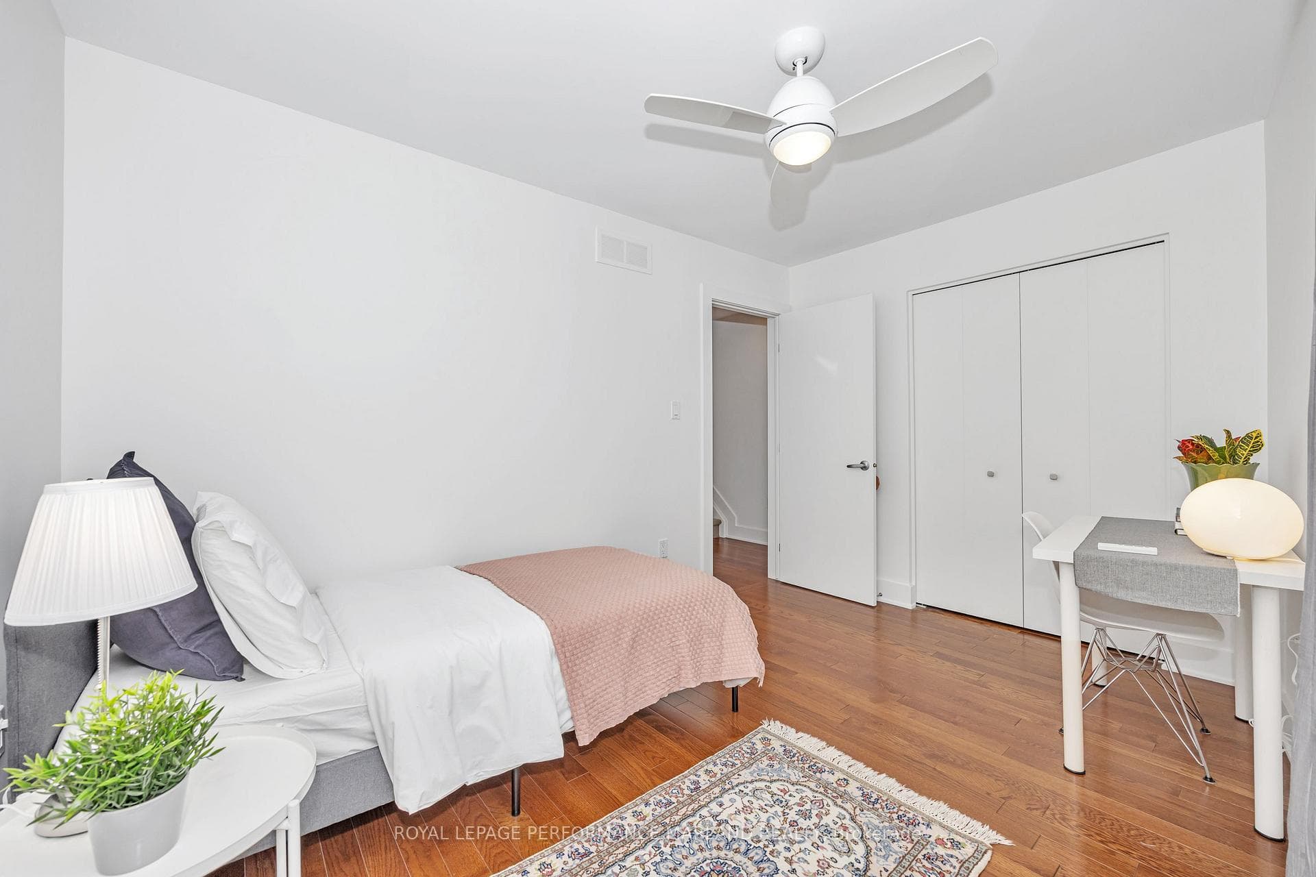 150 Evelyn Avenue photo 31