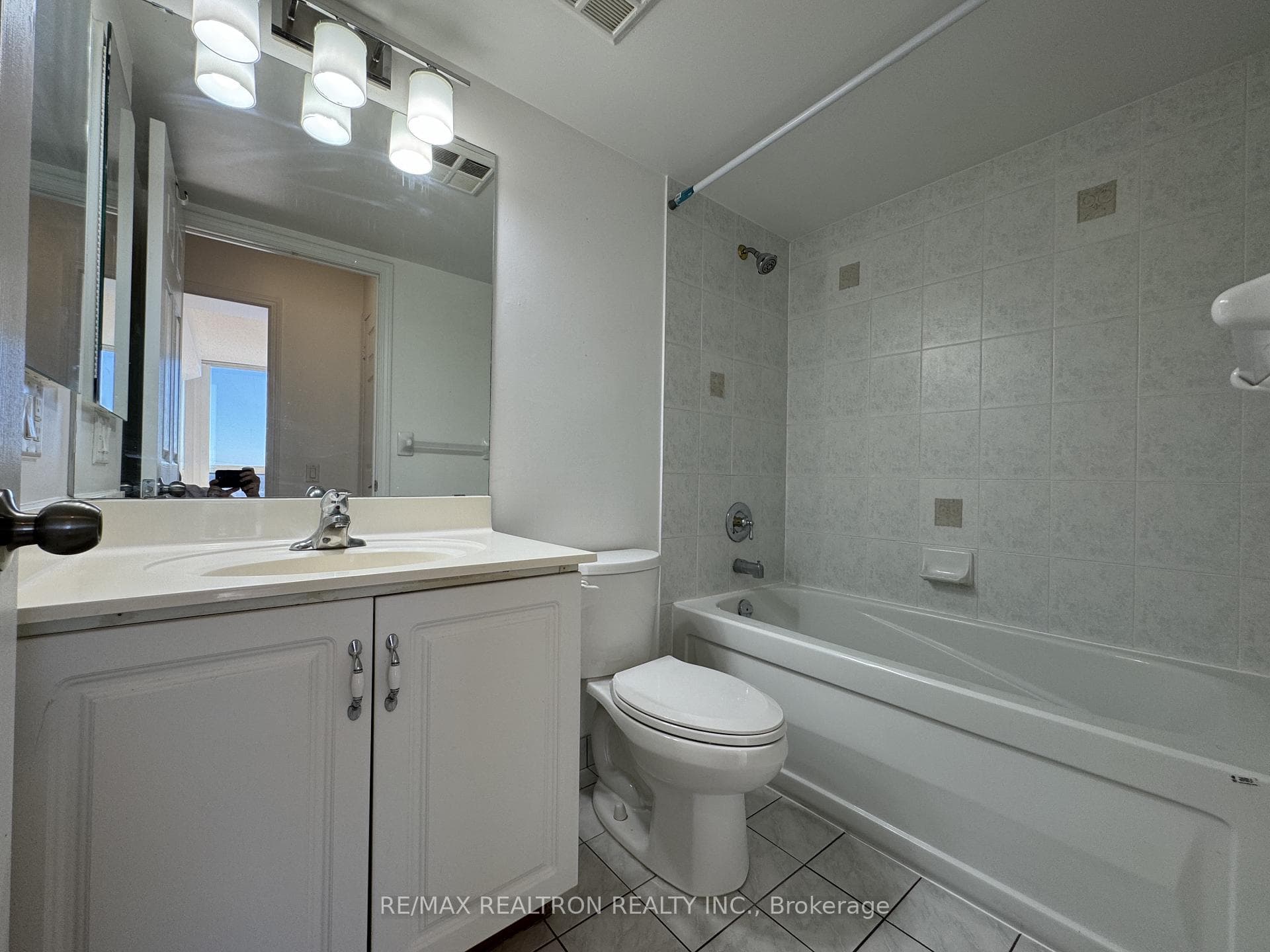 83 Borough Drive Unit 1601 photo 9