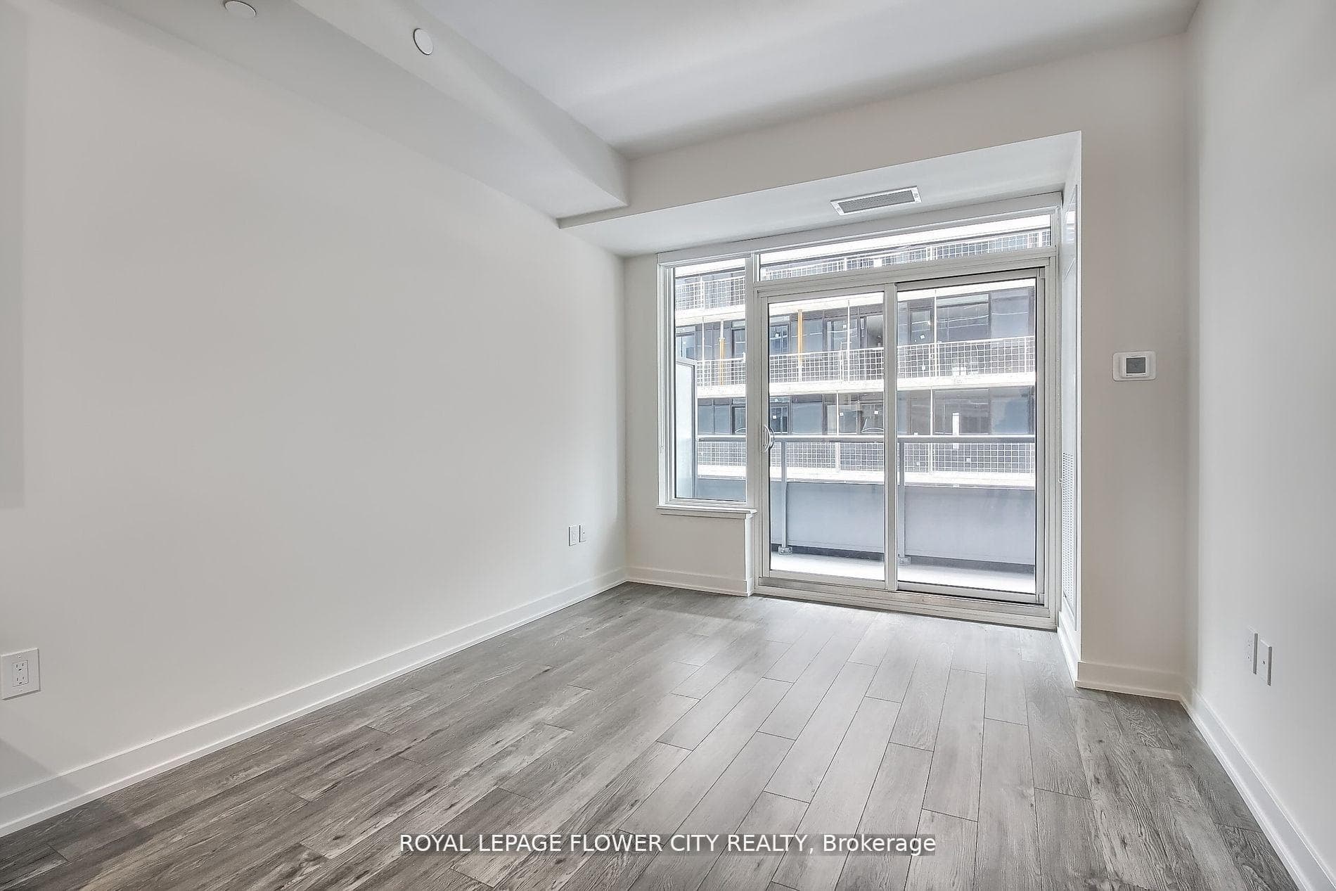 212 King William Street Unit 1011 photo 38