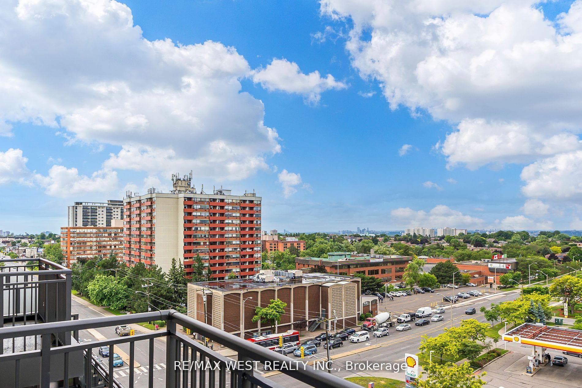 830 Lawrence Avenue Unit 803 photo 19