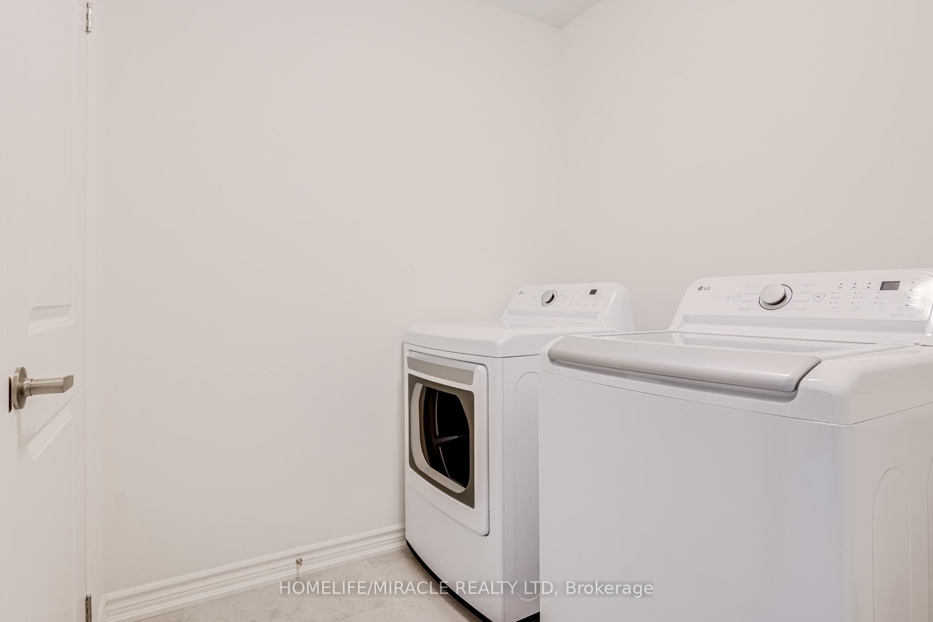 14 Sassafras Road photo 32