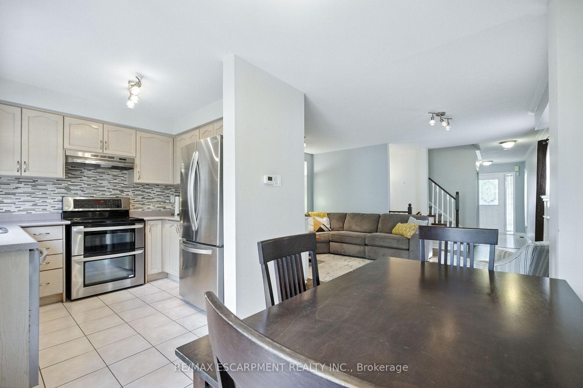 4408 Vallence Drive photo 14