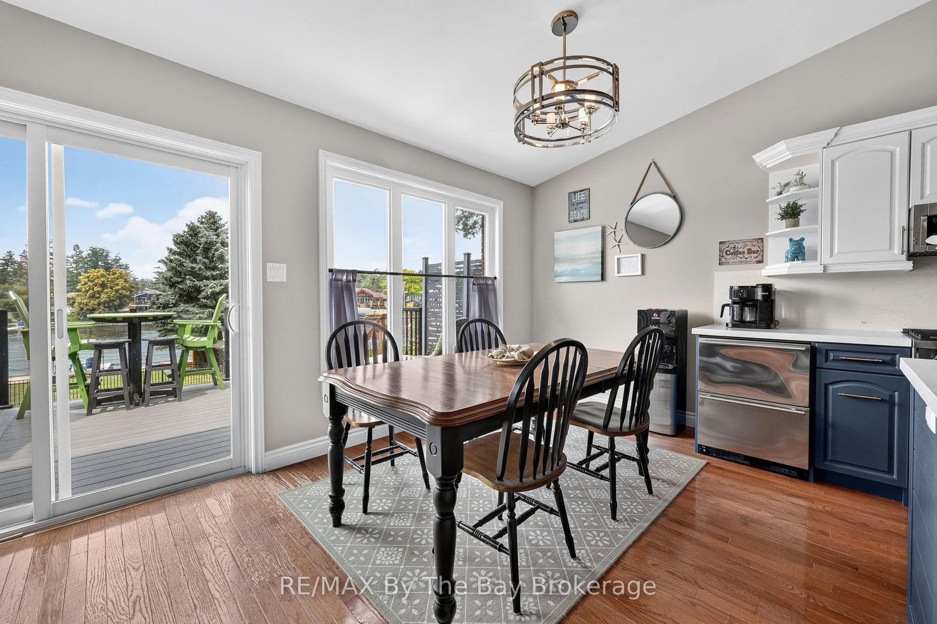 1434 RIVER Road photo 10