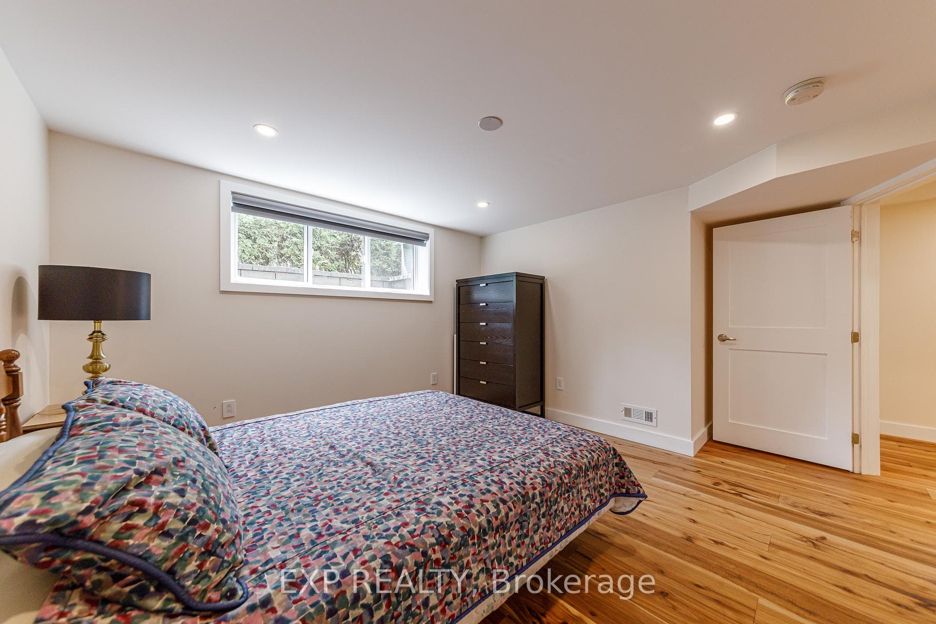 1642 Valmarie Avenue photo 26