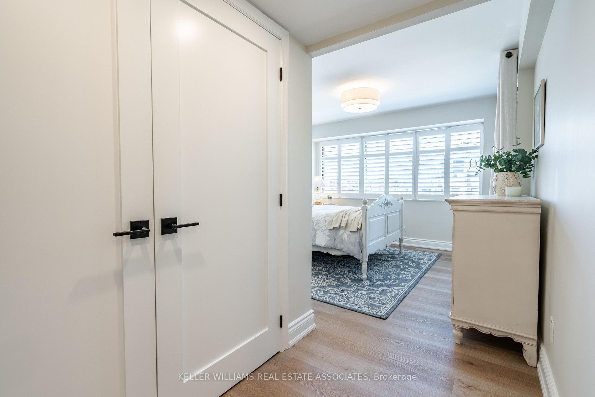 100 Bronte Road Unit 222 photo 30