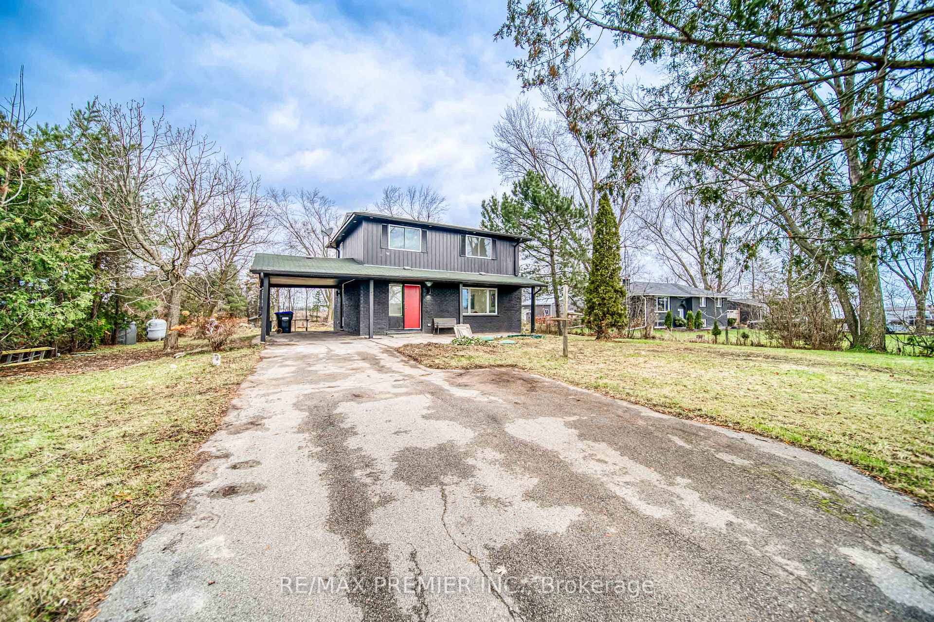 4806 5th Side Road Unit Bsmt photo 1