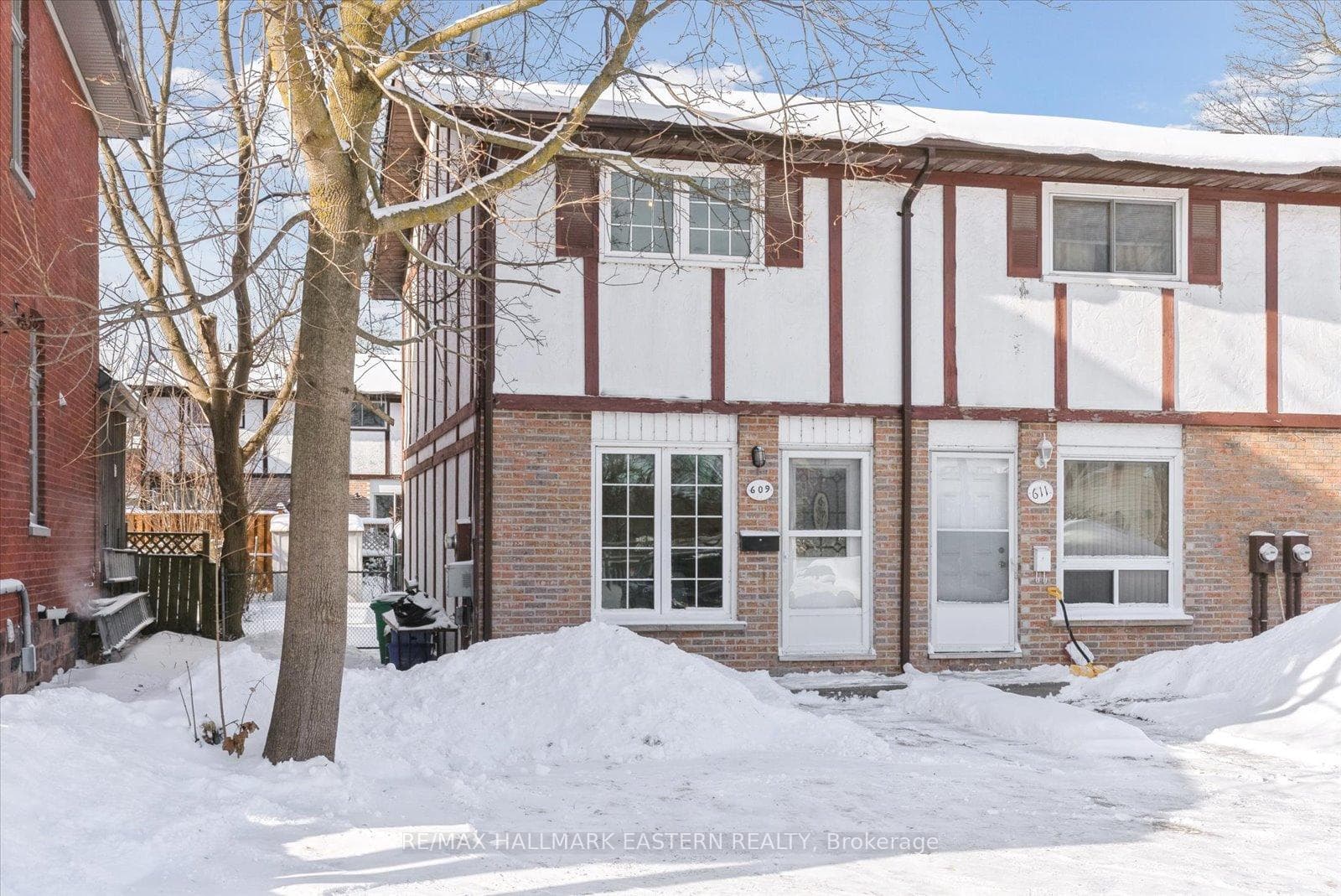 609 Water Street photo 3