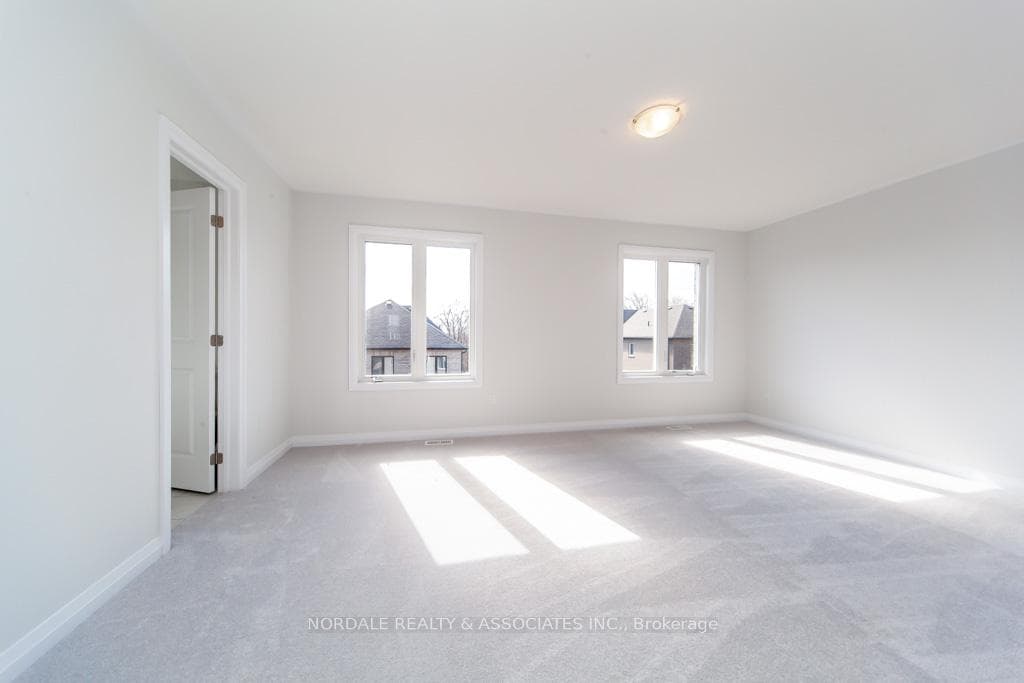 1433 STOVELL Crescent photo 26