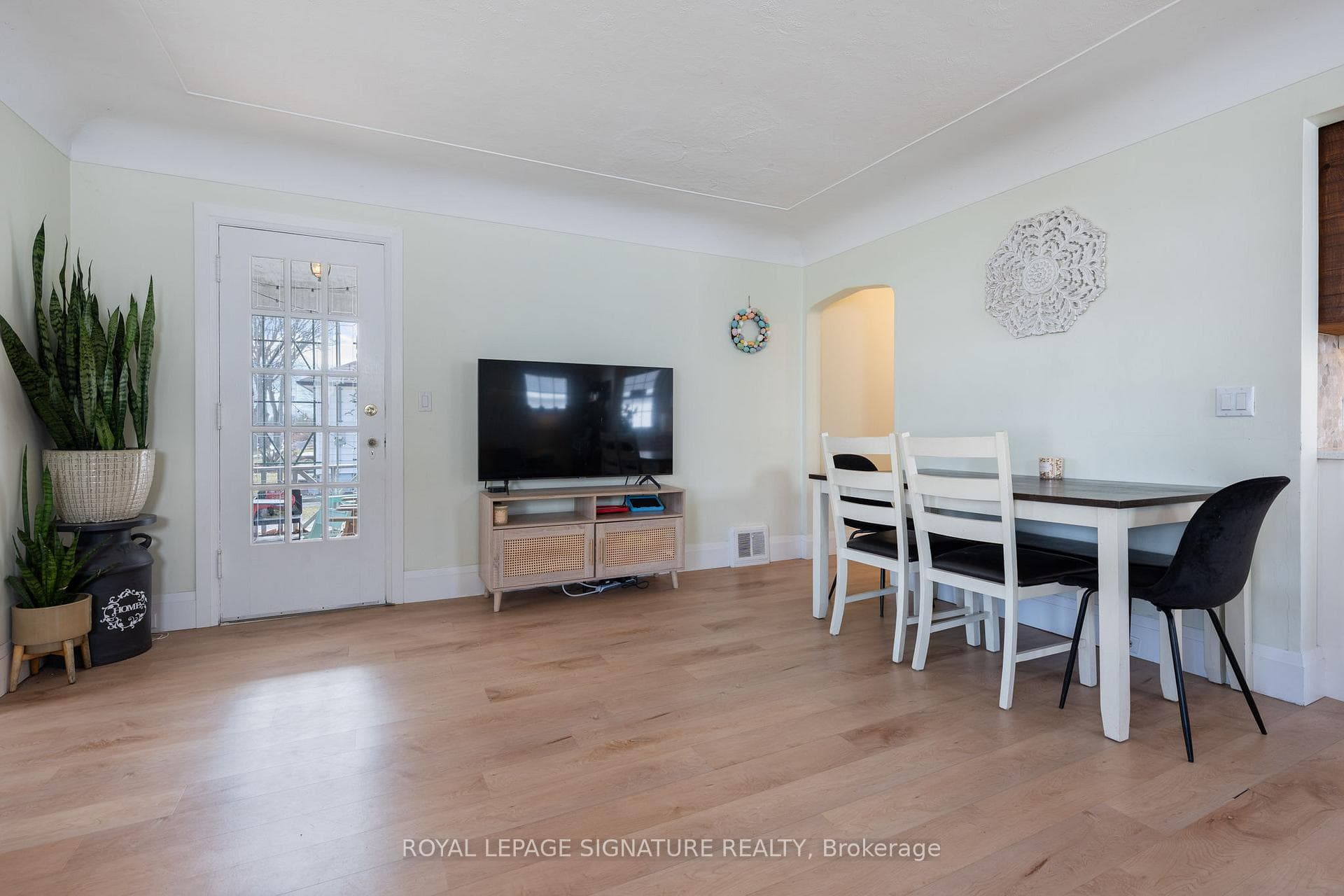 421 St Andrew Street photo 10