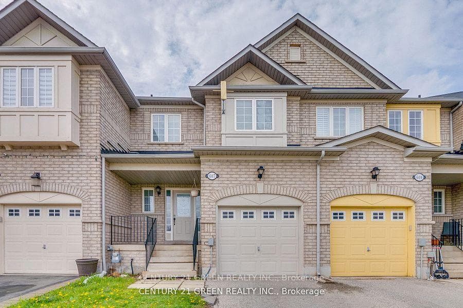 607 Willmott Crescent photo 2