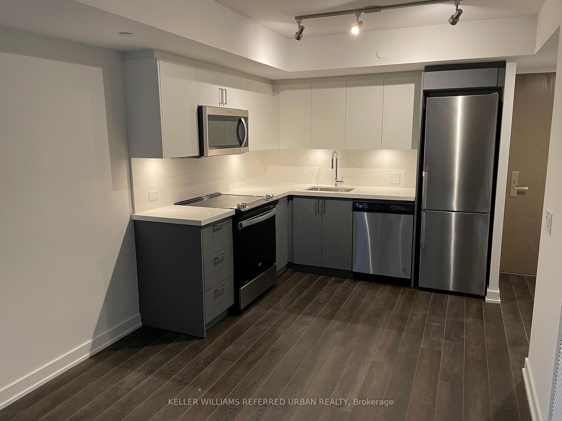 30 Tretti Way Unit 208 photo 1