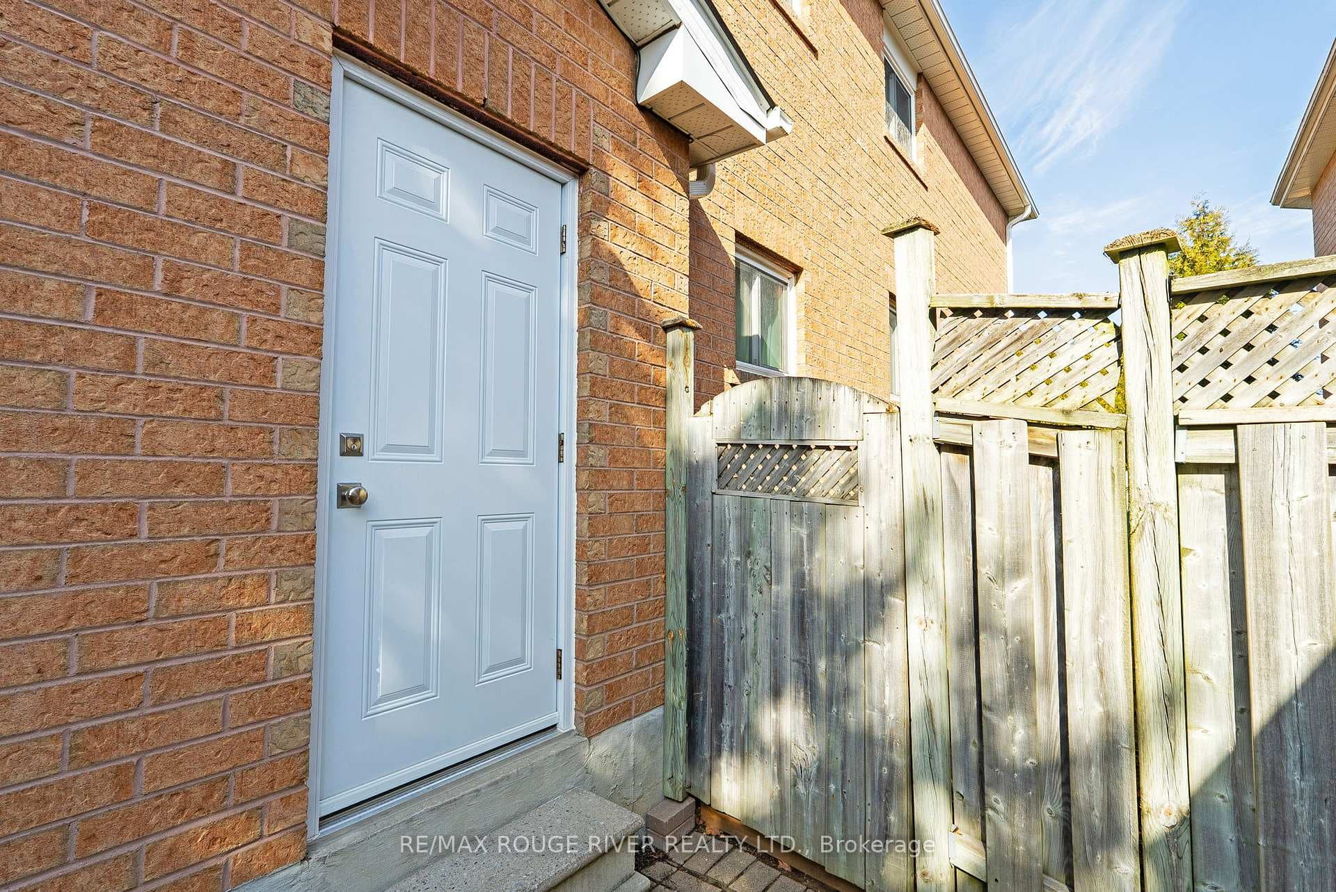 23 Dewbourne Place photo 45