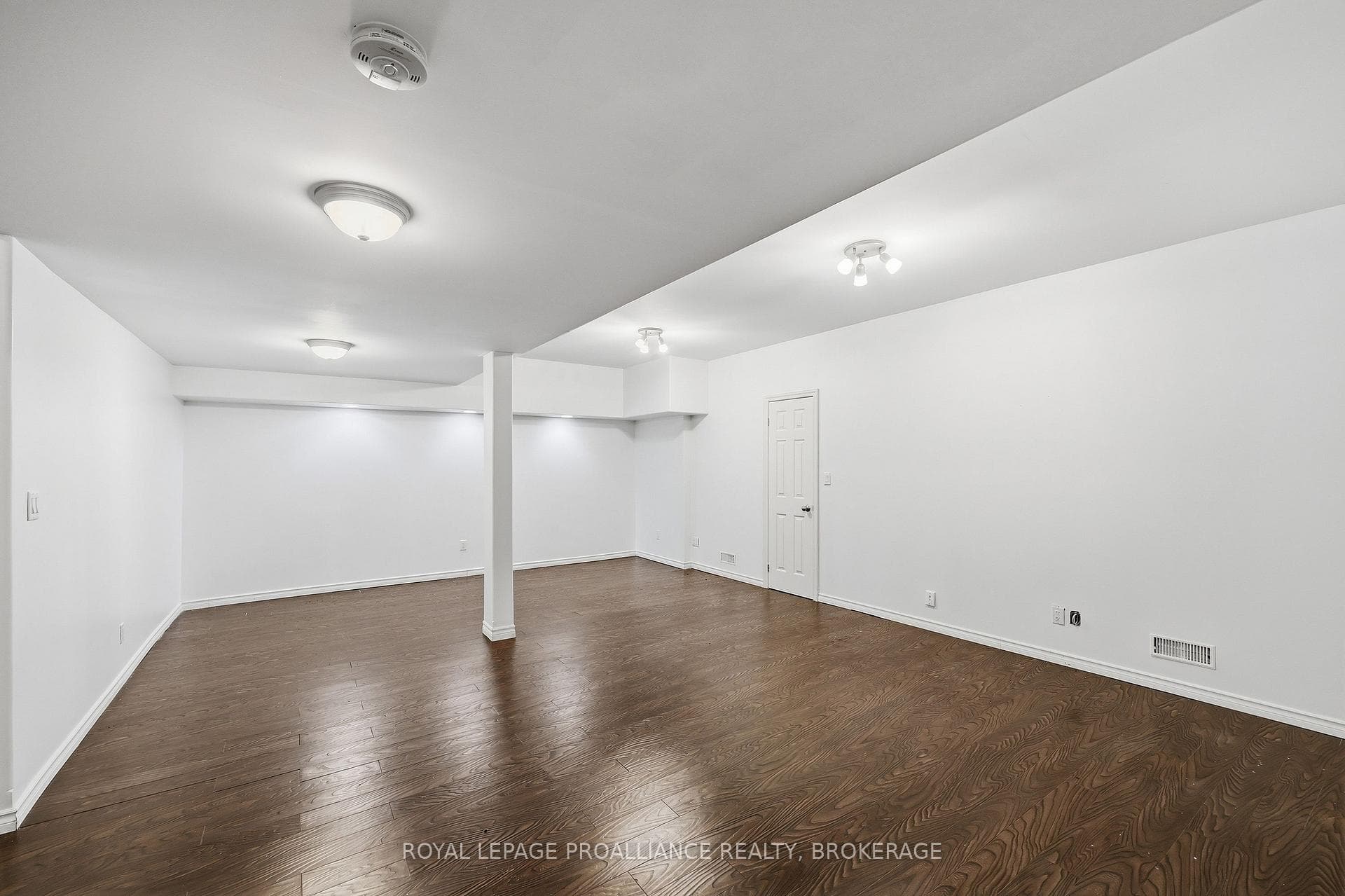 1461 English Way photo 47