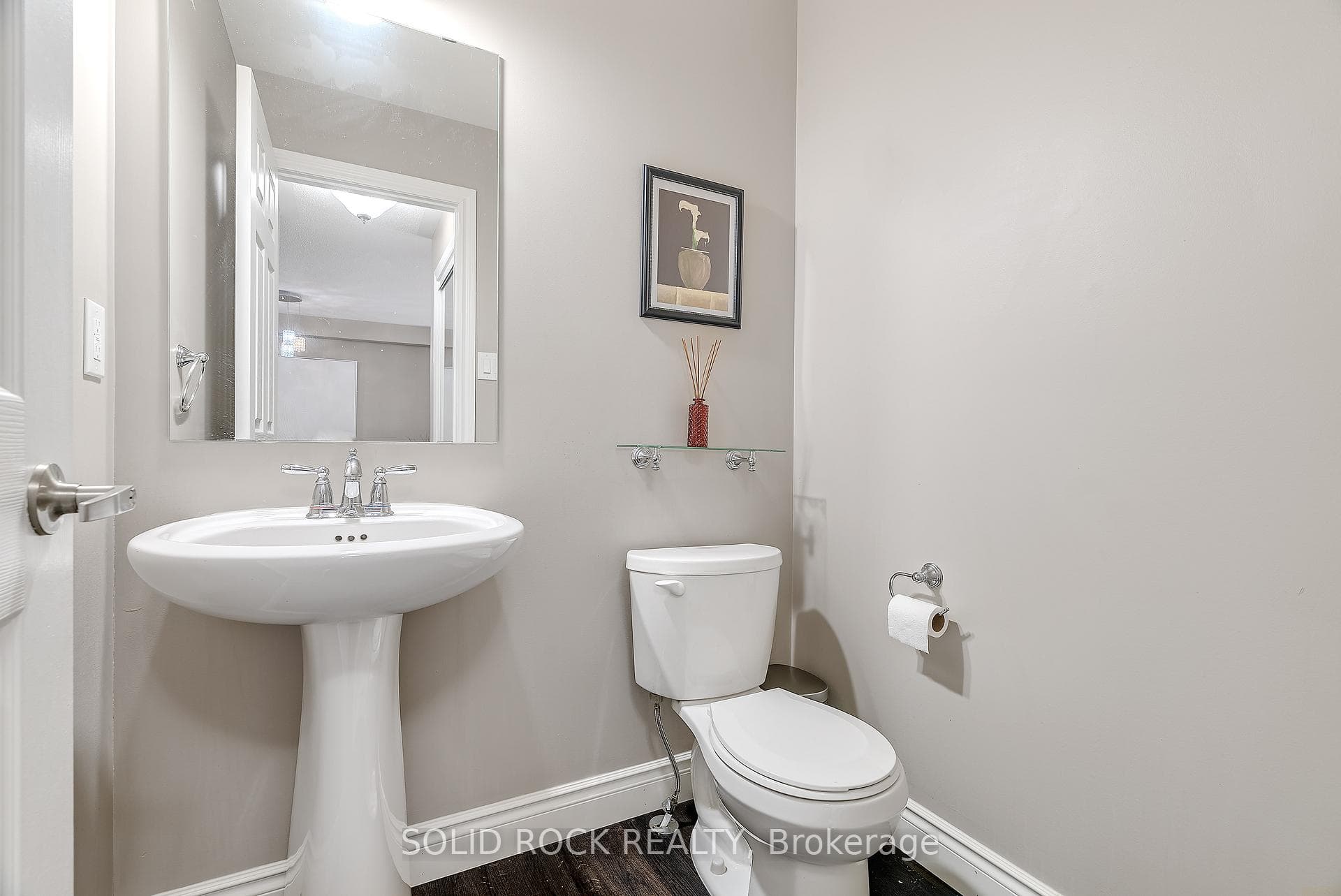main floor 2 pc bath