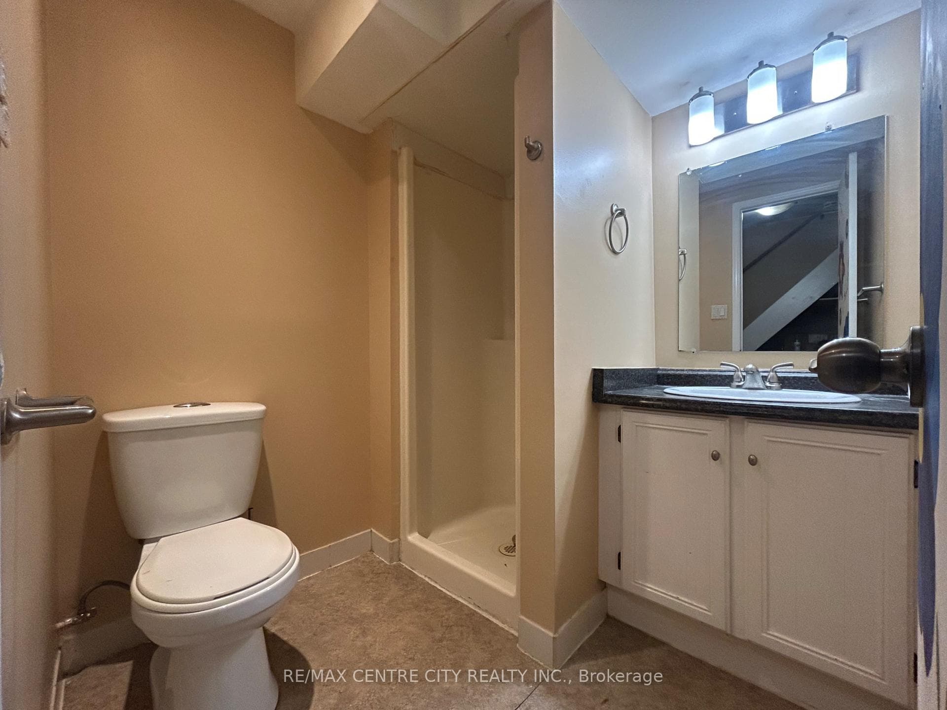 67 Walmer Gardens photo 28