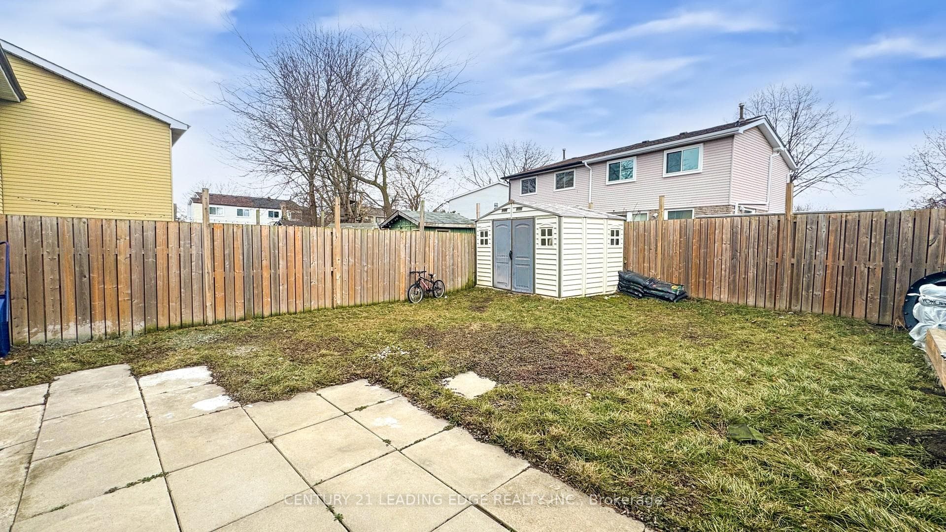 1186 Oxford Street photo 37