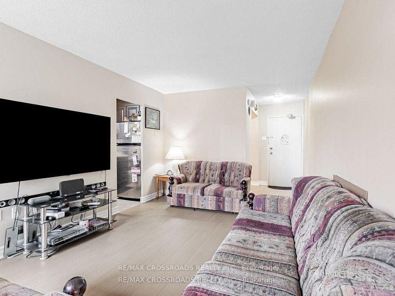 60 Stevenson Road Unit 206 photo 8