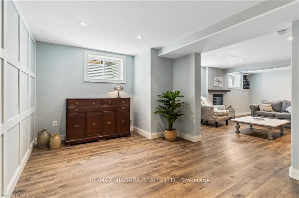6 Sunrise Crescent photo 22