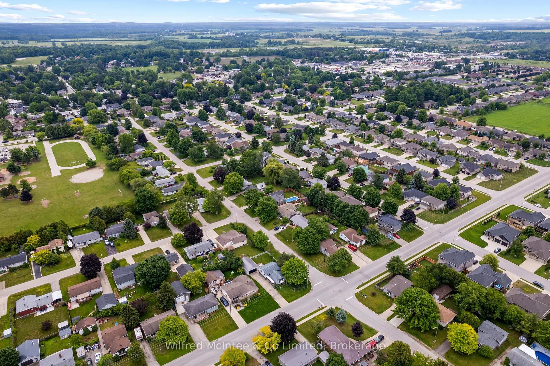 455 Bruce Street photo 14