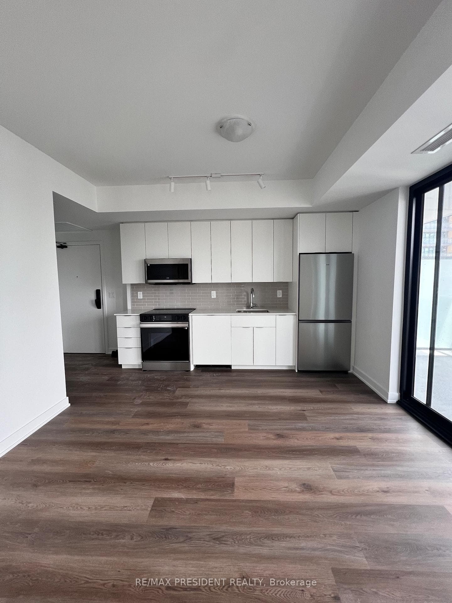 2075 Lakeshore Road Unit 1409 photo 4