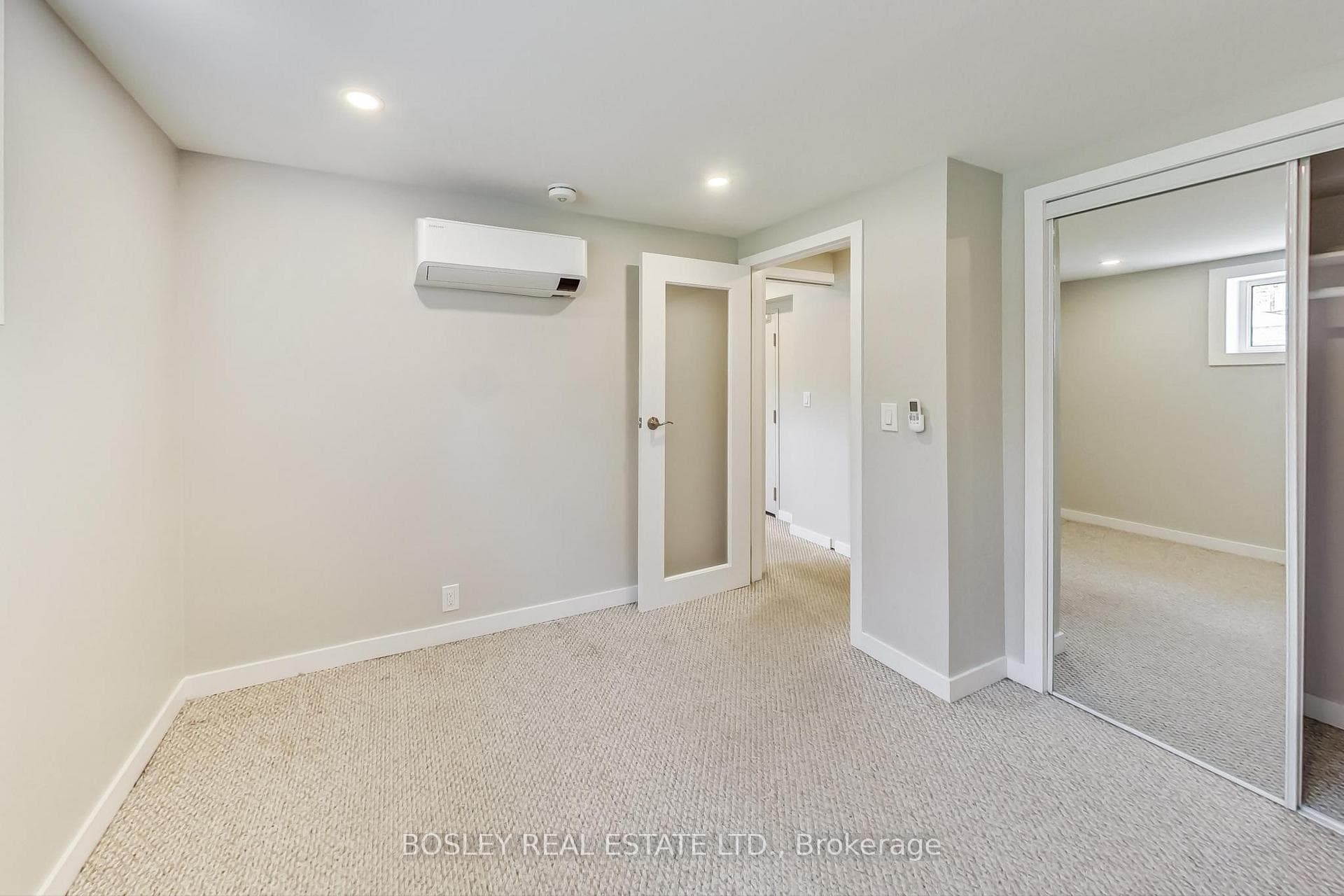 4 Thomas Avenue photo 13