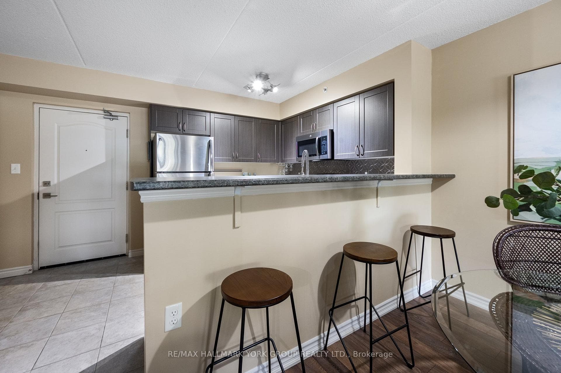 1460 Main Street Unit 103 photo 33